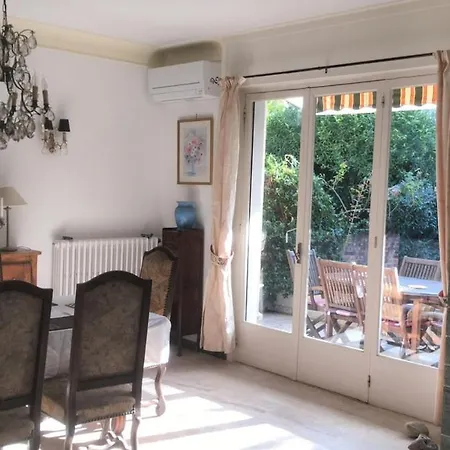 Apartament Eden Roc