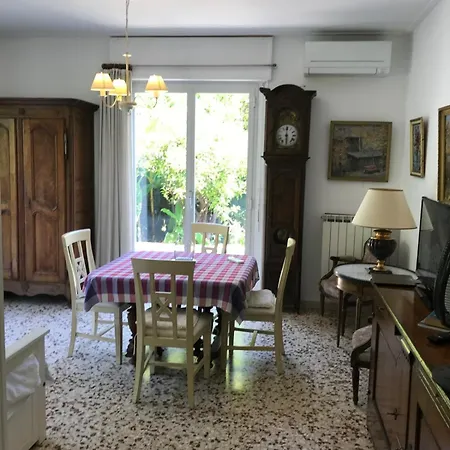 Apartament Eden Roc *